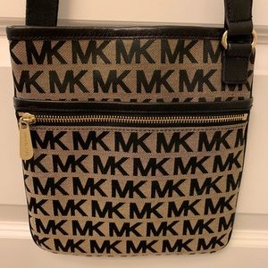 MK cross body